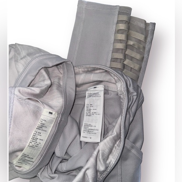 🛍️SALE🛍️ Abercrombie & Fitch Light Gray Sports Bra & Mesh Detail Leggings (2PCs) - Picture 10 of 11